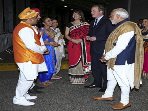 Modi at Wembley: 'Electricity for 18,000 villages in 1,000 days' Modi at Wembley: 'Electricity for 18,000 villages in 1,000 days'