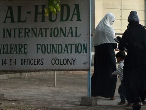 San Bernardino shooter Tashfeen Malik attended high-profile madrassa in Pakistan, reveals teacher San Bernardino shooter Tashfeen Malik attended high-profile madrassa in Pakistan, reveals teacher