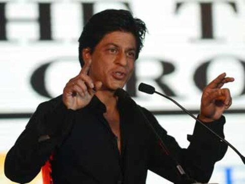 Proof of patriotism not prerequisite to making statements: Shah Rukh on intolerance and Aamir Khan Proof of patriotism not prerequisite to making statements: Shah Rukh on intolerance and Aamir Khan