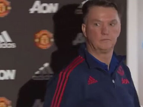 Sorry seems to be the hardest word: Van Gaal storms out of presser with unapologetic journos Sorry seems to be the hardest word: Van Gaal storms out of presser with unapologetic journos