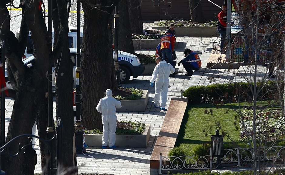 Police forensic experts work on the scene of the explosion. Recently, Turkey had arrested several members of the IS, saying that they had planned attacks. Reuters Police forensic experts work on the scene of the explosion. Recently, Turkey had arrested several members of the IS, saying that they had planned attacks. Reuters