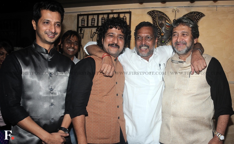 Nana Patekar, Mahesh Manjrekar with cast and crew members of Natsamrat. Sachin Gokhale/Firstpost Nana Patekar, Mahesh Manjrekar with cast and crew members of Natsamrat. Sachin Gokhale/Firstpost