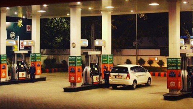 Petrol prices dropped by 32 paise per litre while diesel hiked by 28 paise per litre Petrol prices dropped by 32 paise per litre while diesel hiked by 28 paise per litre