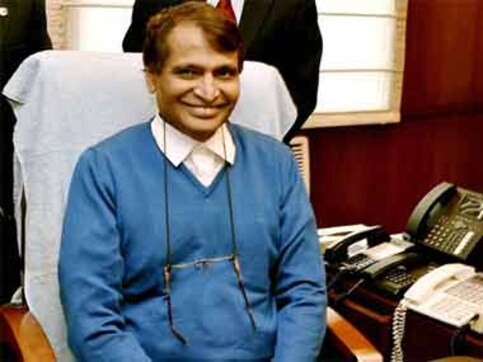 Railway Budget 2016 growth-oriented; revenue target a 'strong challenge': India Inc Railway Budget 2016 growth-oriented; revenue target a 'strong challenge': India Inc