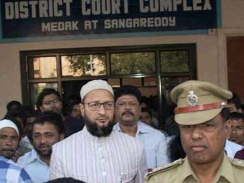 Complaint filed against AIMIM chief Owaisi for refusing to say 'Bharat Mata ki jai', again Complaint filed against AIMIM chief Owaisi for refusing to say 'Bharat Mata ki jai', again