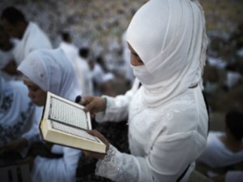 Muslims living in harmony with other religious communities in India: Imam of Kaba Shrine in Mecca Muslims living in harmony with other religious communities in India: Imam of Kaba Shrine in Mecca