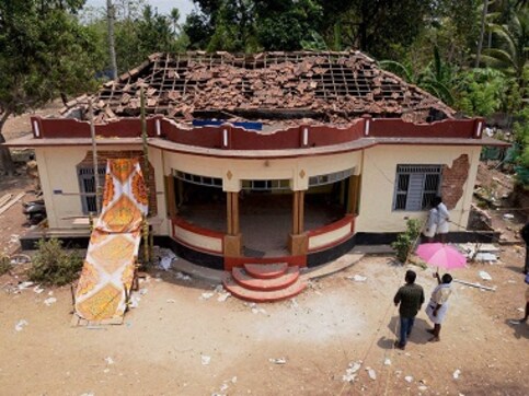 Kollam tragedy aftermath: Tackle firecrackers head on, ban them or make them expensive Kollam tragedy aftermath: Tackle firecrackers head on, ban them or make them expensive