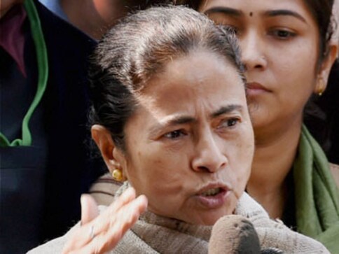 Cases registered against Mamata Banerjee, Derek O'Brien over morphed picture of Prakash Karat Cases registered against Mamata Banerjee, Derek O'Brien over morphed picture of Prakash Karat