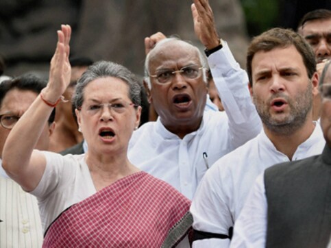 AgustaWestland is no Bofors: Sonia, Congress' brave face on chopper deal AgustaWestland is no Bofors: Sonia, Congress' brave face on chopper deal