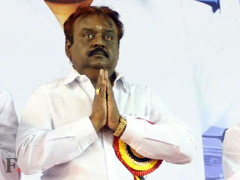 Video of DMDK founder Captain Vijayakanth gesturing at a journalist goes viral