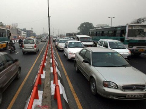 SC stays ban on 2000 cc diesel cars in Delhi and NCR; hearing on 9 May SC stays ban on 2000 cc diesel cars in Delhi and NCR; hearing on 9 May