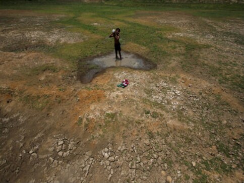 Titlagarh town in Odisha reels under heatwave conditions: Power cut derails normal life Titlagarh town in Odisha reels under heatwave conditions: Power cut derails normal life