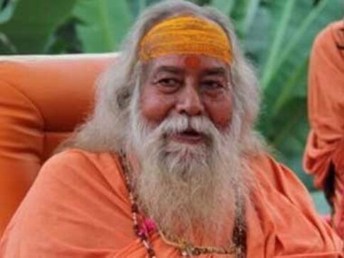 Hindu seer Swaroopanand Saraswati slams Sushma Swaraj on her choice of clothes in Iran Hindu seer Swaroopanand Saraswati slams Sushma Swaraj on her choice of clothes in Iran