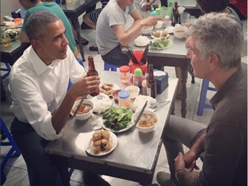 Beer and noodles: Anthony Bourdain's $6 meal with Barack Obama in Vietnam Beer and noodles: Anthony Bourdain's $6 meal with Barack Obama in Vietnam