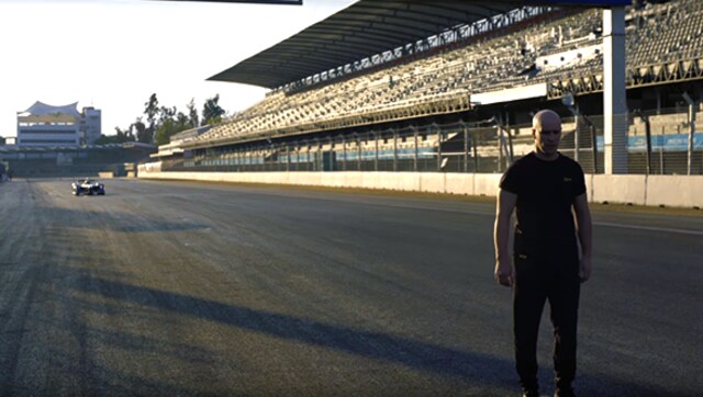 Video worth watching: Damien Walters backflips over a hurtling Formula-E car