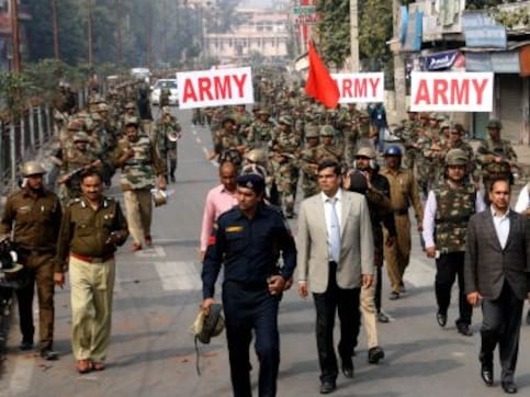 Jat stir intensifies: Section 144 imposed in eight Haryana districts Jat stir intensifies: Section 144 imposed in eight Haryana districts