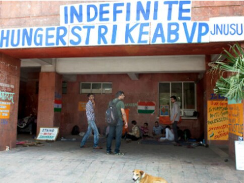 JNU strike day 5 witnesses altercation between ABVP and Left groups on campus