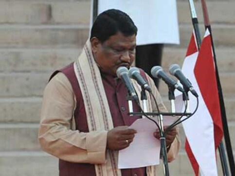 Eggs hurled at Tribal Affairs Minister Jual Oram's vehicle in Odisha; BJP accuses BJD, Congress Eggs hurled at Tribal Affairs Minister Jual Oram's vehicle in Odisha; BJP accuses BJD, Congress