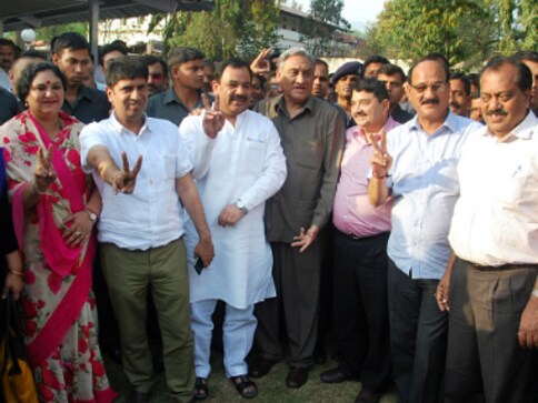 A switch in time: Rebel Congress legislators of Uttarakhand join BJP A switch in time: Rebel Congress legislators of Uttarakhand join BJP