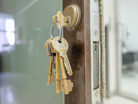 Woes of the middle-class homeowners Woes of the middle-class homeowners