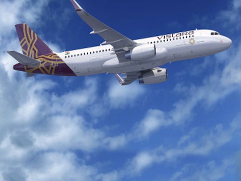 Bird hits Bhubaneswar-bound Vistara flight, all passengers safe Bird hits Bhubaneswar-bound Vistara flight, all passengers safe
