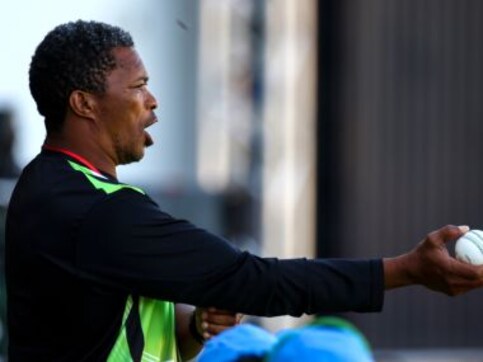 I would have hanged myself, if there was a tomato tree outside: Makhaya Ntini after India loss I would have hanged myself, if there was a tomato tree outside: Makhaya Ntini after India loss