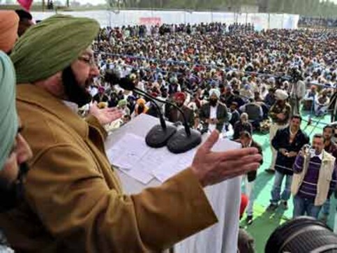 Haryana stalking case: Amarinder Singh says Chandigarh Police should be given 'free hand' in probe Haryana stalking case: Amarinder Singh says Chandigarh Police should be given 'free hand' in probe