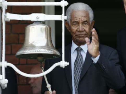 Cricket remembers Muhammad Ali: Garfield Sobers leads special tribute to boxing legend at Lord's Cricket remembers Muhammad Ali: Garfield Sobers leads special tribute to boxing legend at Lord's