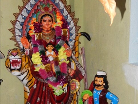 In the Sundarbans, Hindu devotees offer 'bhog' to Muslim goddess for protection from tigers