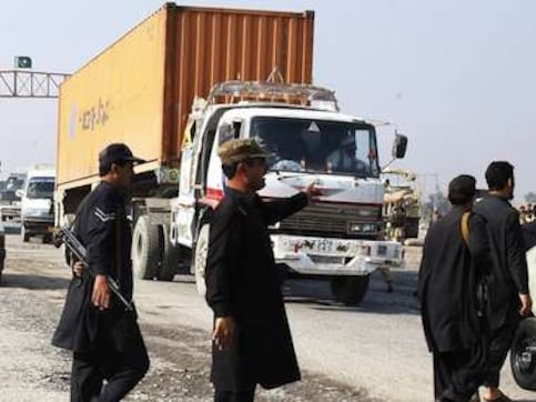 Afghan-Pak officials hold dialogue over Torkham border issue Afghan-Pak officials hold dialogue over Torkham border issue