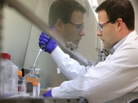 Researchers create protein that kills cells linked to cancer Researchers create protein that kills cells linked to cancer
