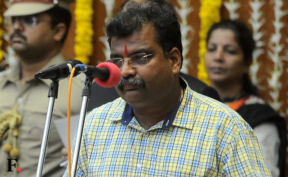 Ravindra Chavan took oath as minister of state. Political watchers say that the post is a reward for Chavan as it was under his leadership that BJP increased their share of seats in the Kalyan Dombivli Municipal Corporation election in November 2015. Sachin Gokhale/Firstpost Ravindra Chavan took oath as minister of state. Political watchers say that the post is a reward for Chavan as it was under his leadership that BJP increased their share of seats in the Kalyan Dombivli Municipal Corporation election in November 2015. Sachin Gokhale/Firstpost
