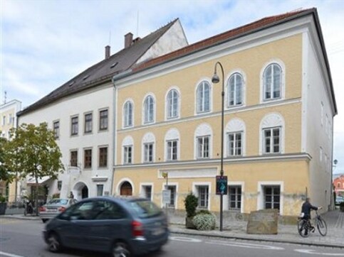 Austria to seize Hitler's house to deter neo-Nazi visitors; may turn it into museum Austria to seize Hitler's house to deter neo-Nazi visitors; may turn it into museum