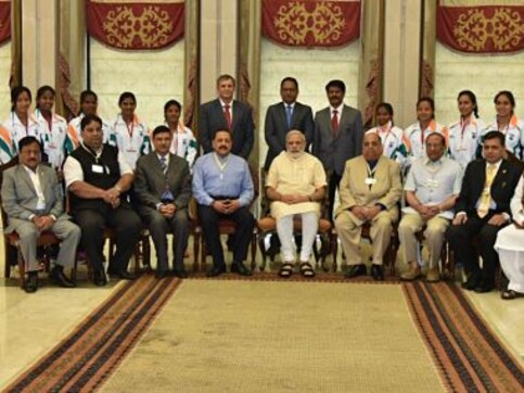 Rio 2016: Narendra Modi's send-off gesture hailed by Abhinav Bindra, PV Sindhu Rio 2016: Narendra Modi's send-off gesture hailed by Abhinav Bindra, PV Sindhu