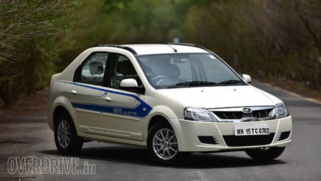 Manufacturing hybrid / electric vehicles in India will reduce its price, says Government of India Manufacturing hybrid / electric vehicles in India will reduce its price, says Government of India