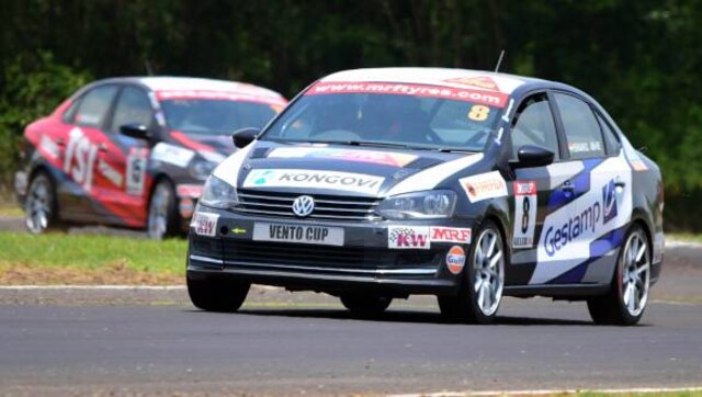 2016 Volkswagen Vento Cup: Ishaan Dodhiwala wins Race 2 at MMRT 2016 Volkswagen Vento Cup: Ishaan Dodhiwala wins Race 2 at MMRT
