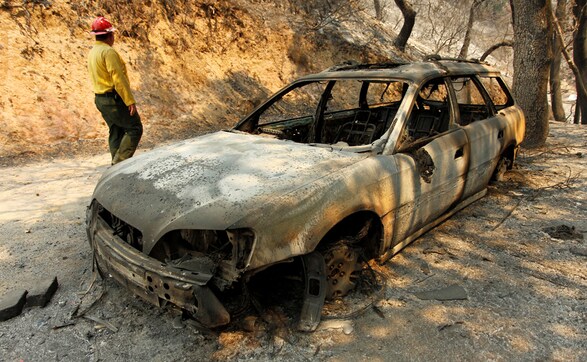 California: Firefighters battle Soberanes fire as it destroys homes for the tenth day California: Firefighters battle Soberanes fire as it destroys homes for the tenth day