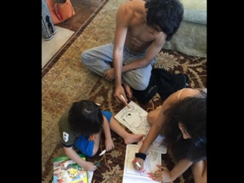 Aryan, Suhana and AbRam Khan show off their penchant for 'fine art' in this Insta pic! Aryan, Suhana and AbRam Khan show off their penchant for 'fine art' in this Insta pic!