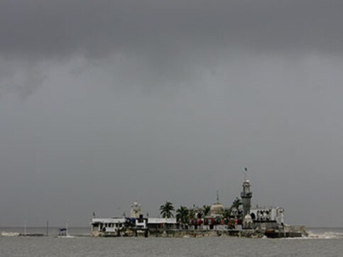 Haji Ali and Muslim women's fight for dargah entry is much more than just a gender issue Haji Ali and Muslim women's fight for dargah entry is much more than just a gender issue