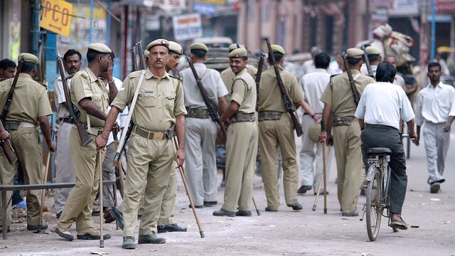 Yogi Adityanath as CM: 100 cops suspended in UP after new govt takes over Yogi Adityanath as CM: 100 cops suspended in UP after new govt takes over