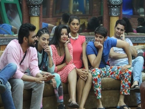 Bigg Boss Season 10 Episode 3, 19th October: War of words continues; Monalisa wants to quit Bigg Boss Season 10 Episode 3, 19th October: War of words continues; Monalisa wants to quit