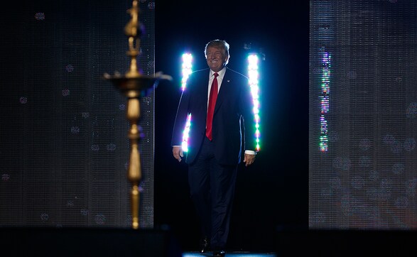 Donald Trump reaches out to American Hindus, pledges strong India-US ties Donald Trump reaches out to American Hindus, pledges strong India-US ties