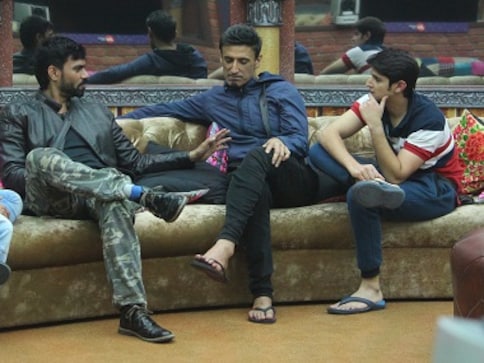 Bigg Boss 10, Episode 8, 24 October 2016: Cracks appear in Indiawale's ranks Bigg Boss 10, Episode 8, 24 October 2016: Cracks appear in Indiawale's ranks