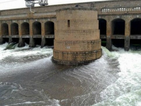 Cauvery dispute: SC directs supervisory committee to assess 'ground realities' Cauvery dispute: SC directs supervisory committee to assess 'ground realities'