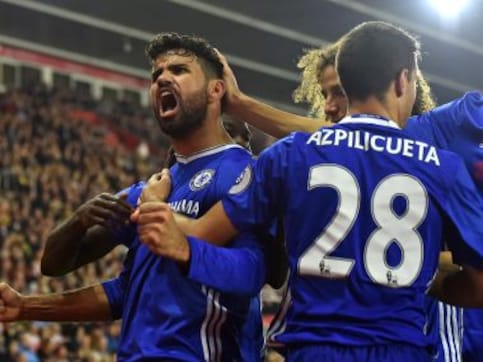 Premier League roundup: Chelsea cruise past Southampton, Everton see off West Ham Premier League roundup: Chelsea cruise past Southampton, Everton see off West Ham