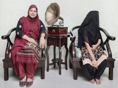 Closing the gap: Jannatul Mawa highlights class differences in Dhaka in a new photo series Closing the gap: Jannatul Mawa highlights class differences in Dhaka in a new photo series
