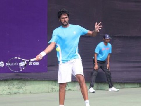 Pune Challenger: Saketh Myneni, Prajnesh Gunneswaran only Indians left in singles event Pune Challenger: Saketh Myneni, Prajnesh Gunneswaran only Indians left in singles event