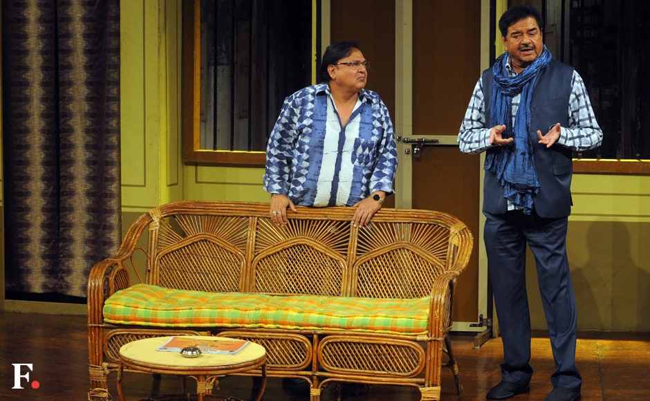Rakesh Bedi and Shatrughan Sinha in the play. Sachin Gokhale/Firstpost Rakesh Bedi and Shatrughan Sinha in the play. Sachin Gokhale/Firstpost