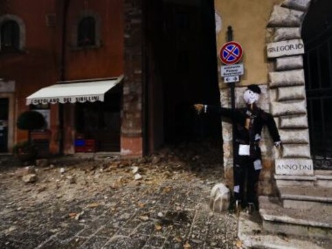 Two earthquakes with magnitude of 5.5, 6.1 strike Italy: Series of aftershocks rattle residents Two earthquakes with magnitude of 5.5, 6.1 strike Italy: Series of aftershocks rattle residents
