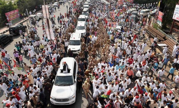 Decoding Samajwadi Party's Rath Yatra: This UP polls, Mulayam, Akhilesh will battle BJP, not BSP